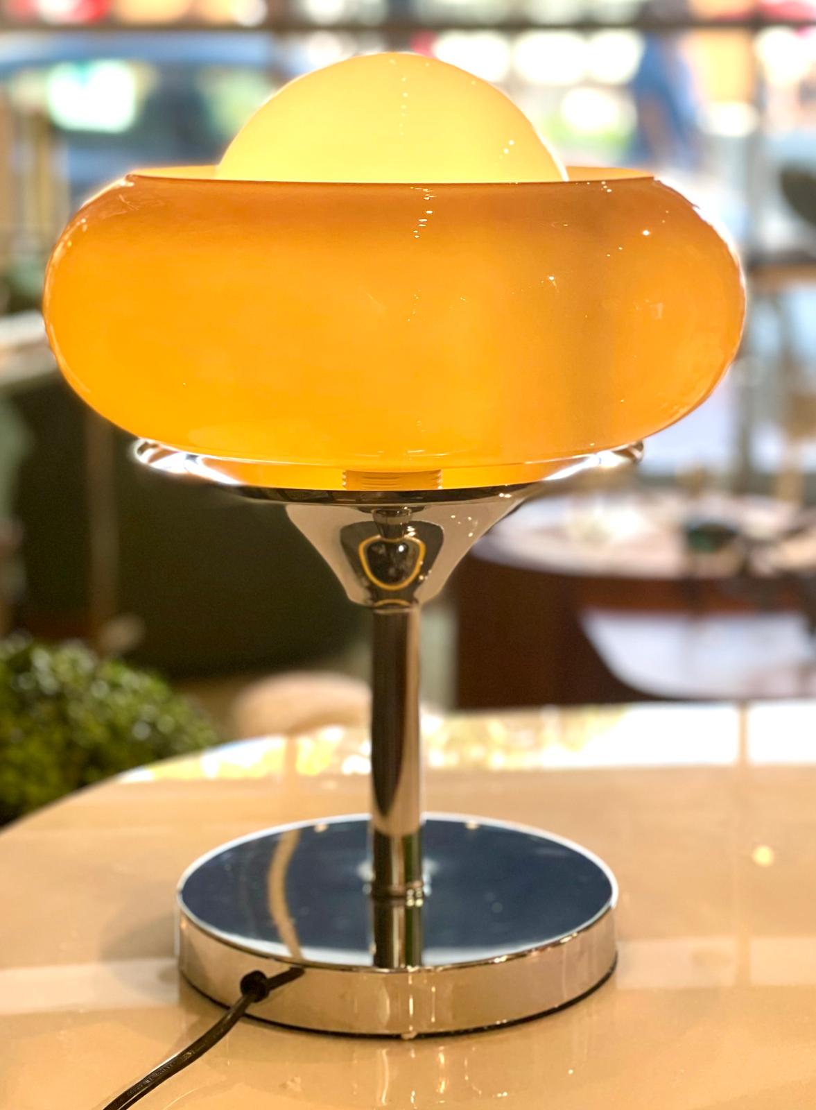 ART DECO STYLE TABLE LAMP