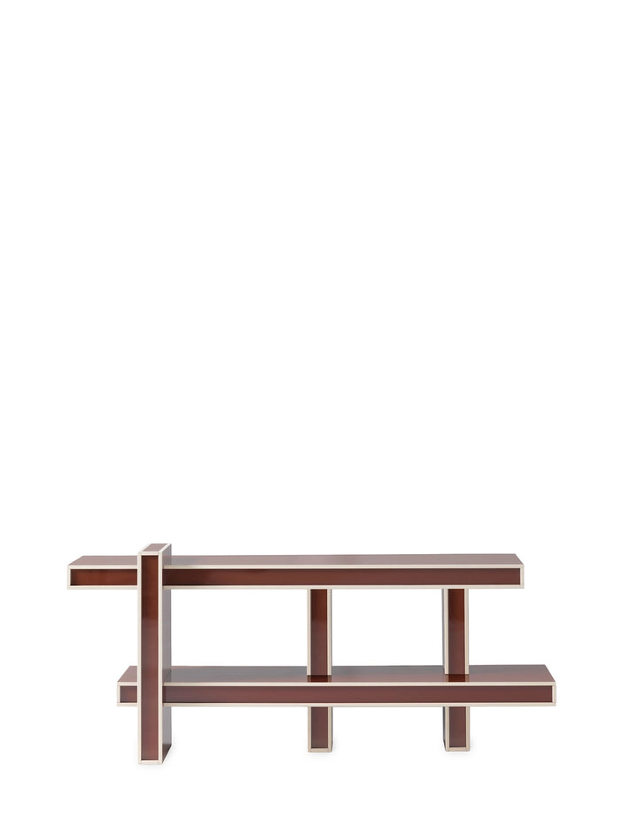 Lepid Commode