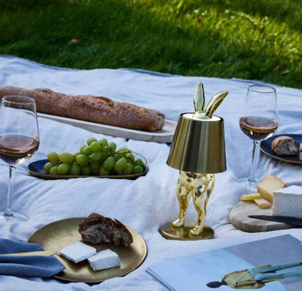 Hiding Bunny Table Lamp