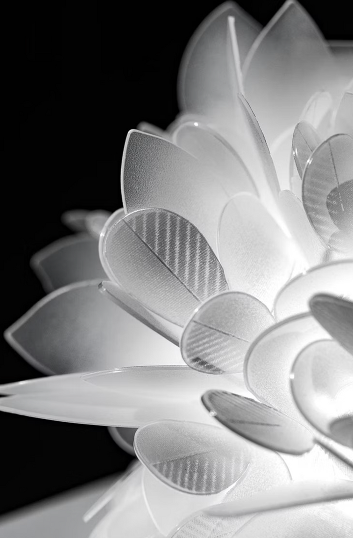Veli Foliage Table Lamp-White