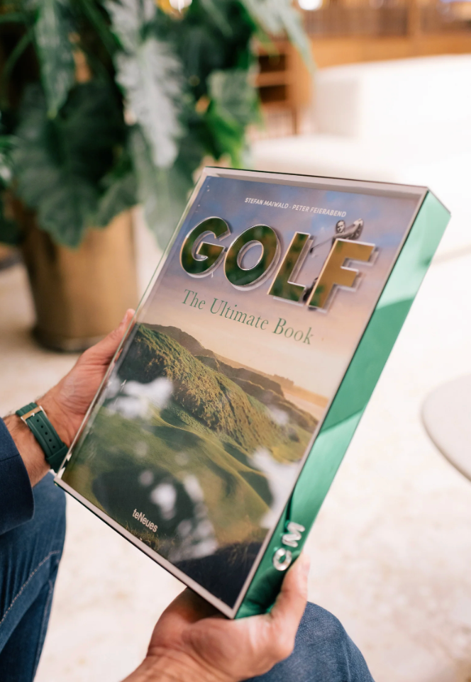 Golf :The Ultimate Book