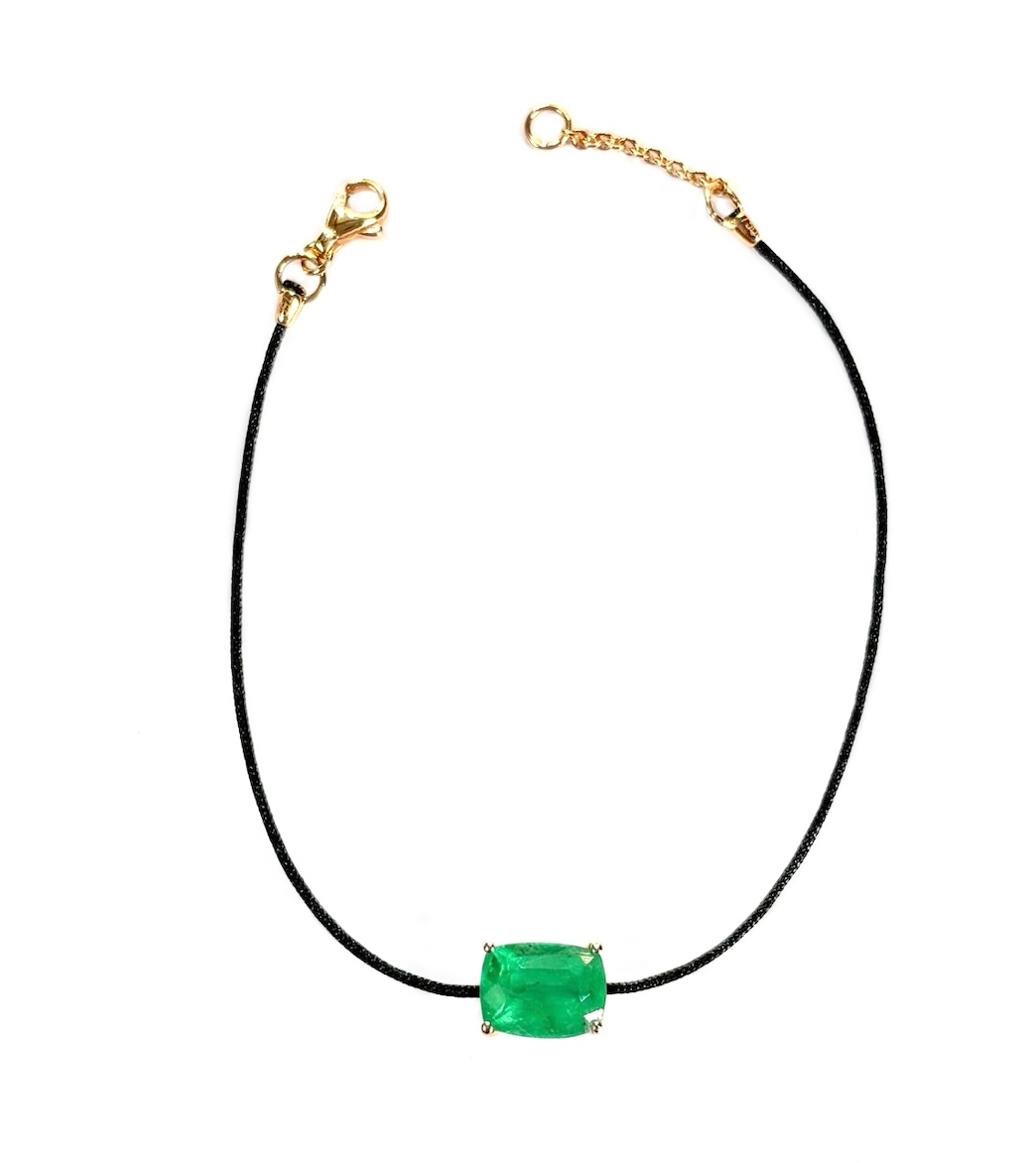 CUSHION EMERALD CORD BRACELET