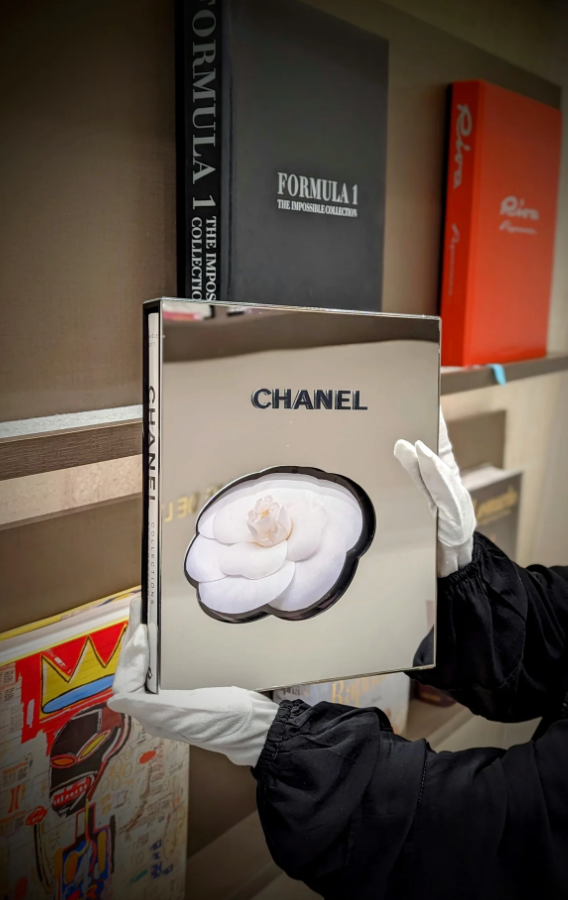 Chanel: Collections and Creations