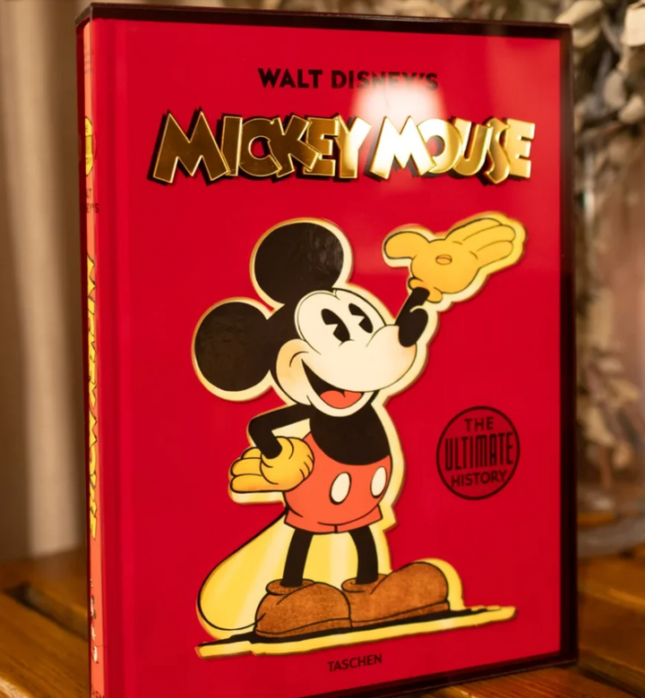 Walt Disney&