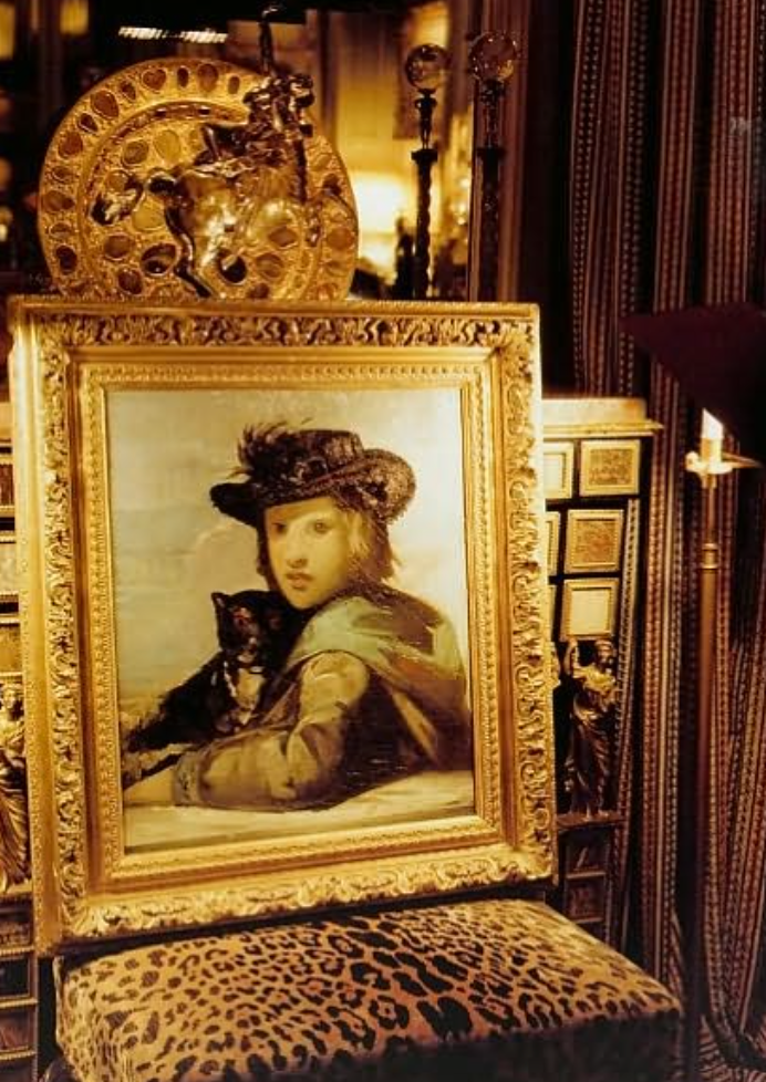 The Private World of Yves Saint Laurent and Pierre Bergé: The eight splendid homes of the most talented and influential couturier of his time are presented in immaculate detail
