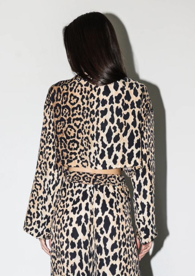 Leo Wildesse Long Sleeve Crop Tee