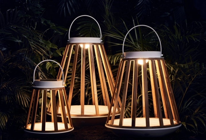 Outdoor Teak Solar Lamp/Extra Large