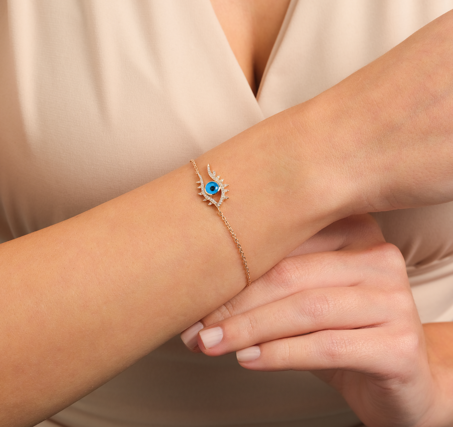 BLUE EYE DIAMOND BRACELET