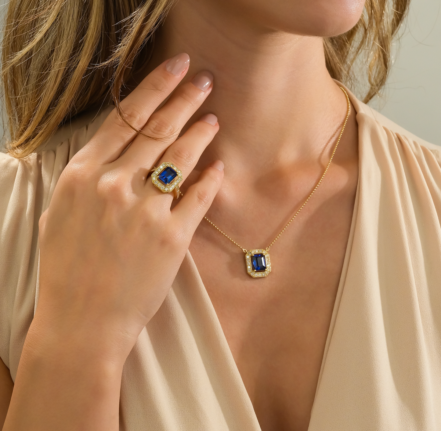 SAPPHIRE DIAMOND RING