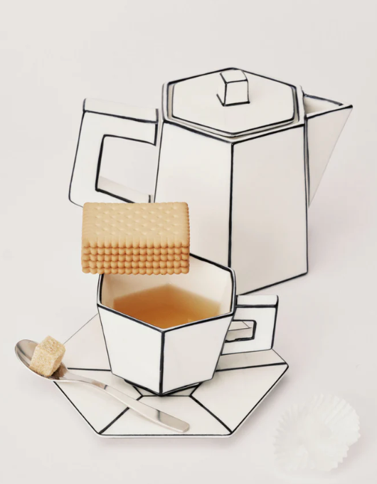 Tea Pot White - Black /Carte Blanche