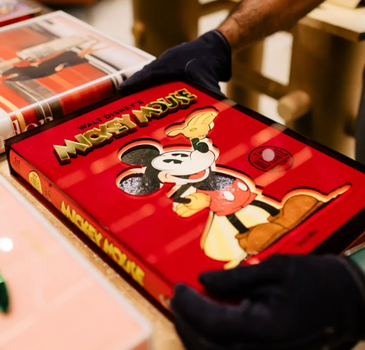 Walt Disney&